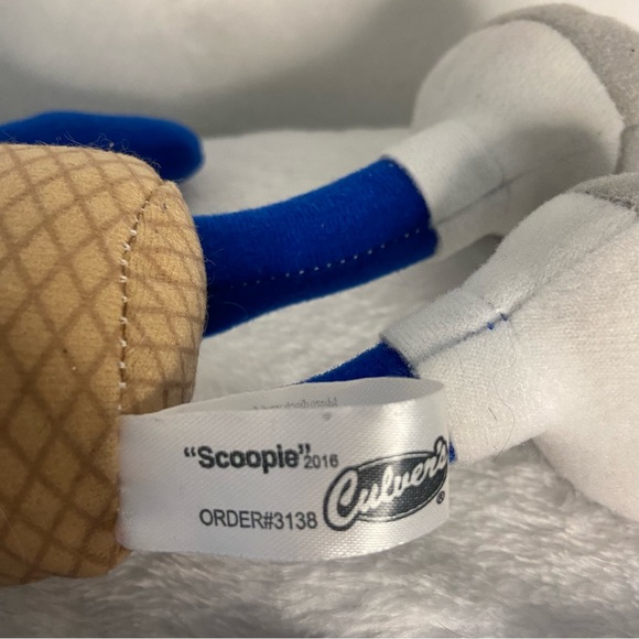 Culver's SCOOPIE 10" Plush Ice Cream Frozen Custard Plush Mascot 2016 - Picture 3 of 3